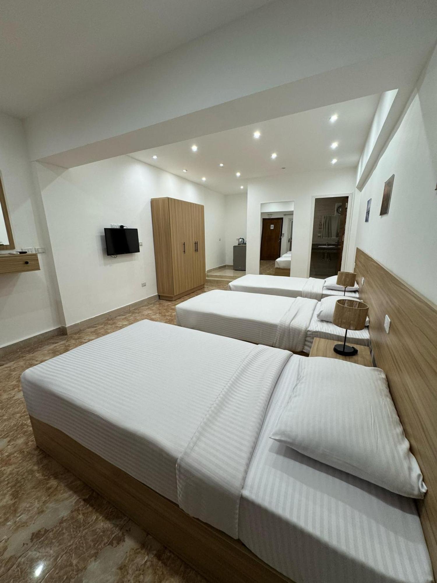 Lilly Rooms And Studio Hurghada Exterior photo